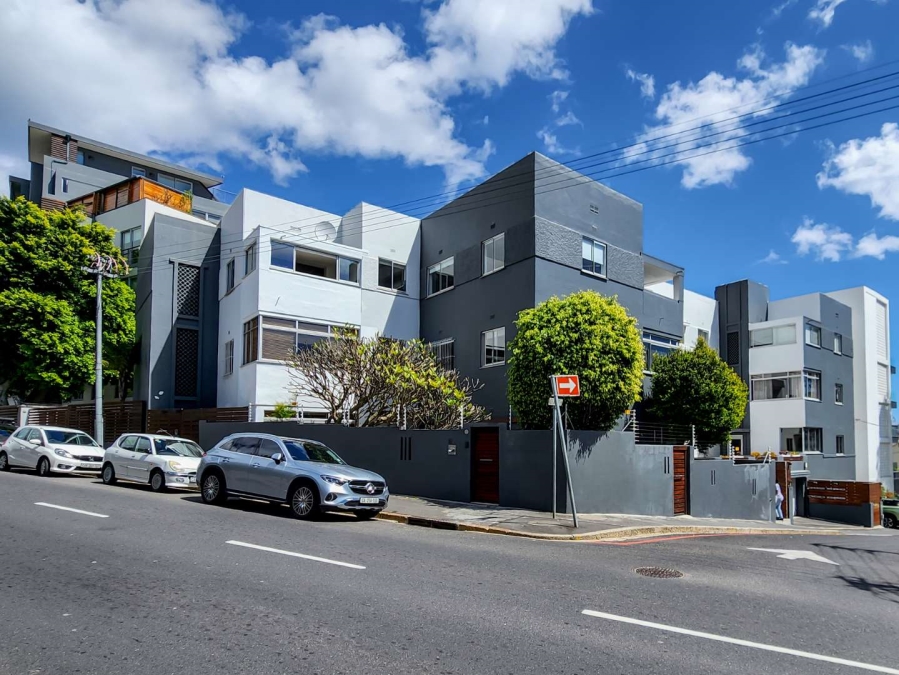 1 Bedroom Property for Sale in Sea Point Western Cape